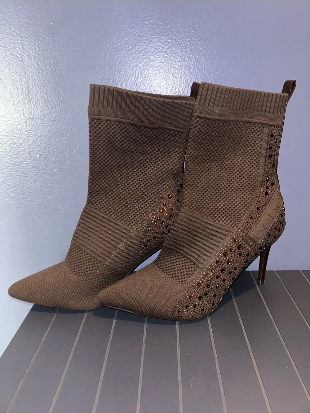 BEBE Joselyn Brown Sweater Knit Ankle Boots EUC